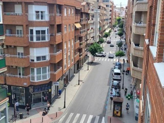 Piso en alquiler en Albacete, Feria