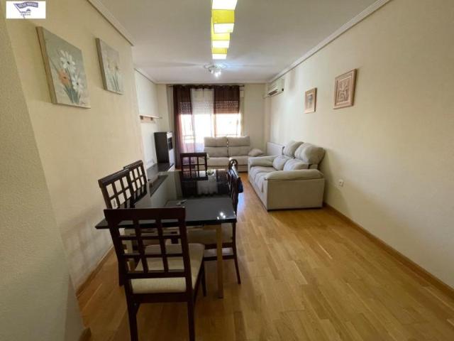 Piso en alquiler en Distrito 5, Albacete