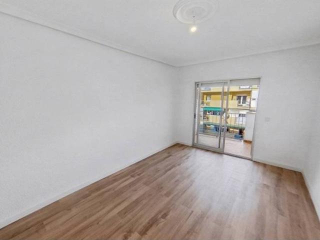 Piso en alquiler en Alcalá De Henares, Madrid