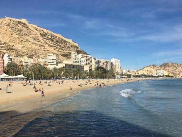 Casa en alquiler en Alicante