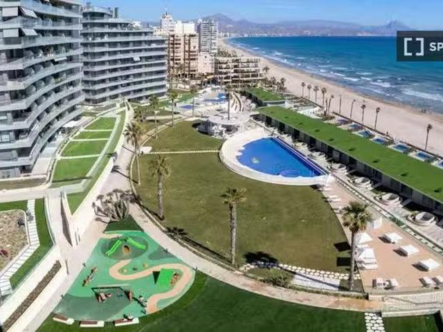 Apartamento en alquiler en Alicante, Valencia