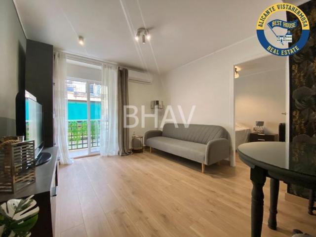 Piso en alquiler en Carolinas Altas, Alicante