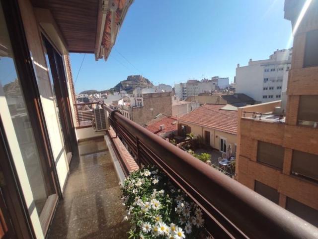 Piso en alquiler en Diputació, Alicante