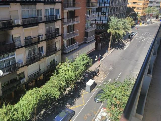 Piso en alquiler en Centro, Alicante