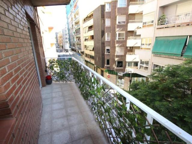Piso en alquiler en Alicante, Valencia