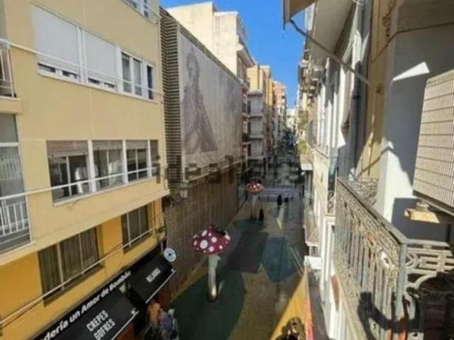 Piso en alquiler en Centro, Alicante