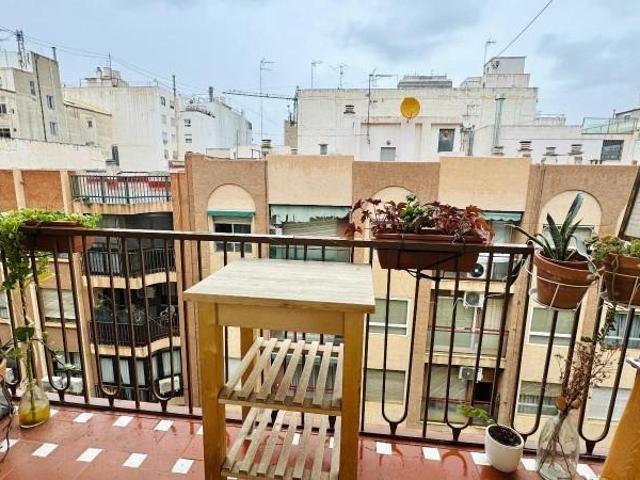 Piso en alquiler en l'Eixample, Alicante