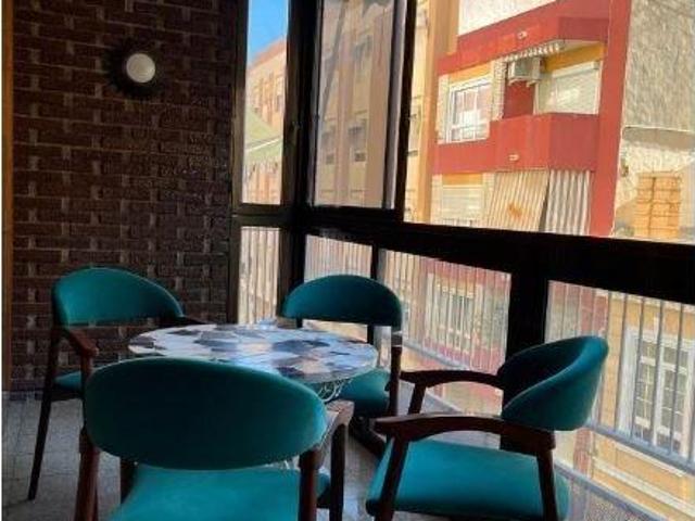 Piso en alquiler en Mercat, l'Alacantí