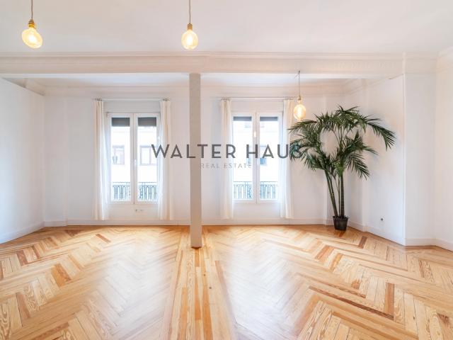 Apartamento en alquiler en Almagro, Madrid