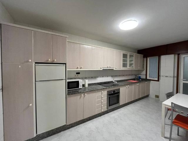 Piso en alquiler en Ames, Santiago