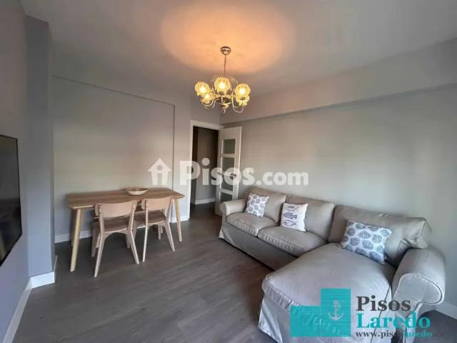 Apartamento en alquiler en Laredo