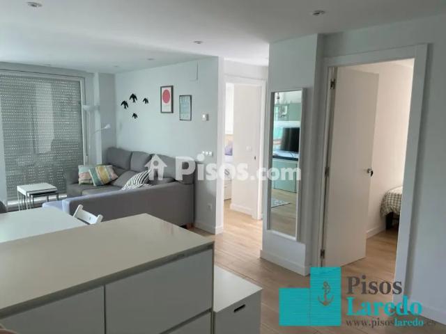 Apartamento en alquiler en Laredo