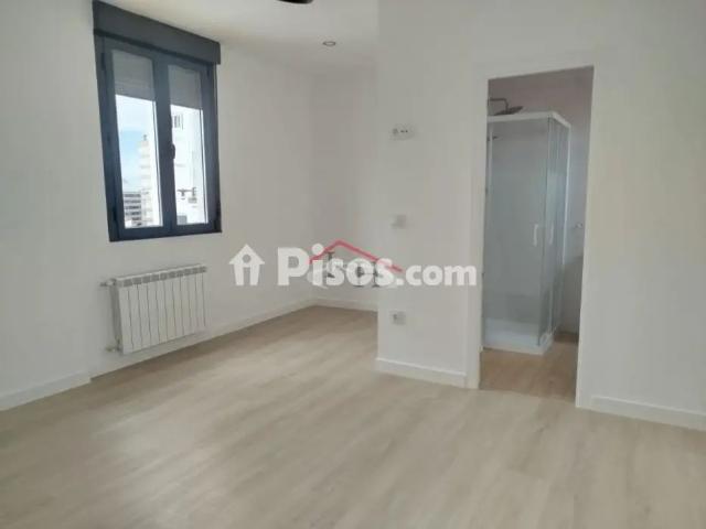 Apartamento en alquiler en Centro, León