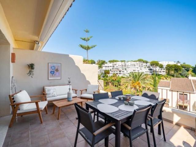 Piso en alquiler en Benahavís, Málaga