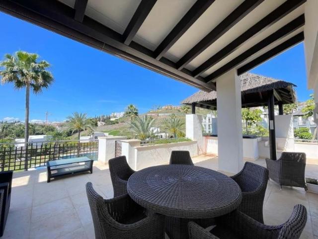 Piso en alquiler en Benahavís, Málaga