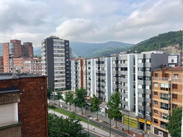Piso en alquiler en Bilbao, Atxuri