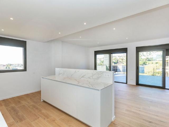 Piso en alquiler en Esplugues De Llobregat, Finestrelles