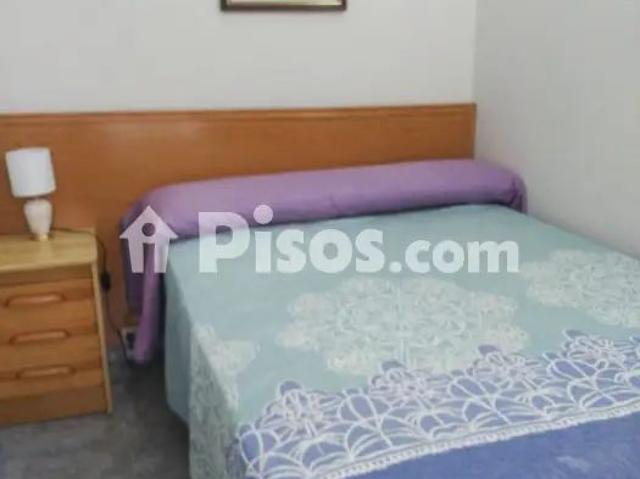 Apartamento en alquiler en Laredo