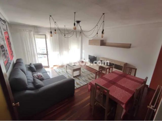 Apartamento en alquiler en Laredo
