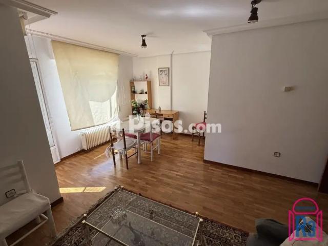 Apartamento en alquiler en Centro, León