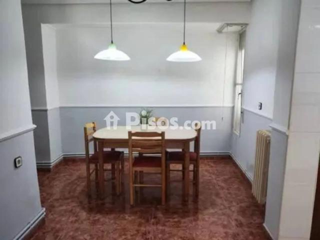 Apartamento en alquiler en Distrito 4, Albacete
