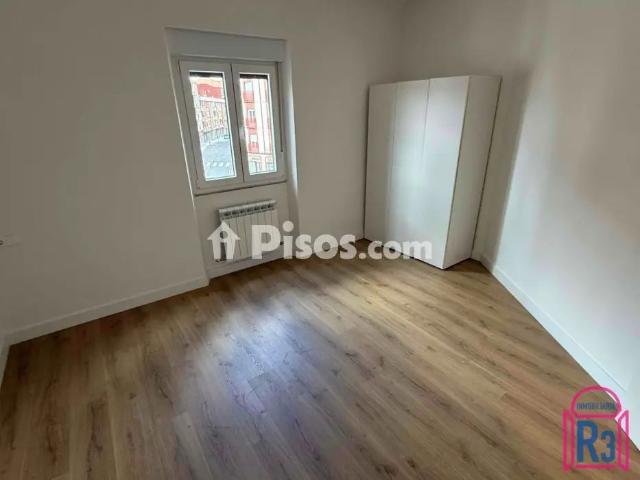 Apartamento en alquiler en Centro, León
