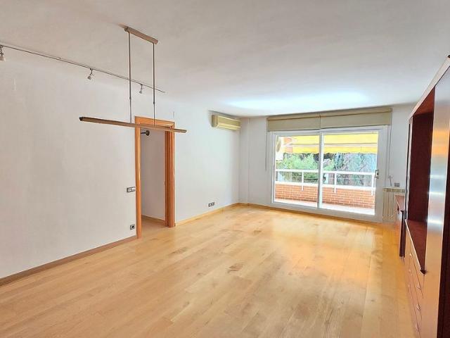 Piso en alquiler en Esplugues De Llobregat, la Mallola