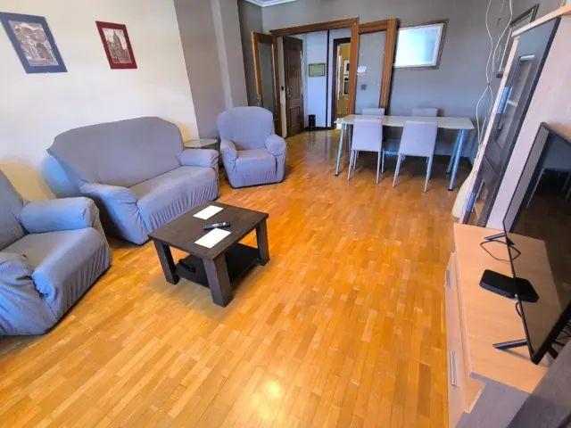 Apartamento en alquiler en Centro, León