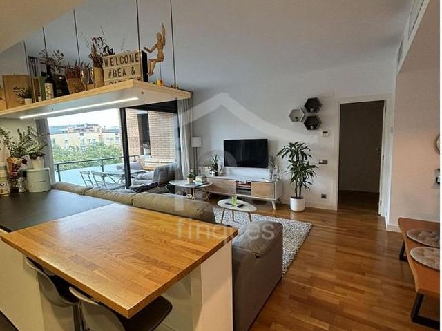 Piso en alquiler en Esplugues De Llobregat, Ciutat Diagonal