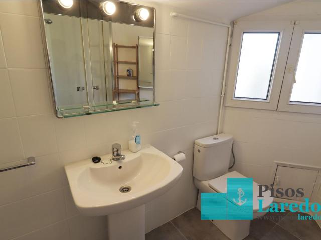 Apartamento en alquiler en Laredo