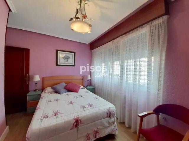 Apartamento en alquiler en Laredo