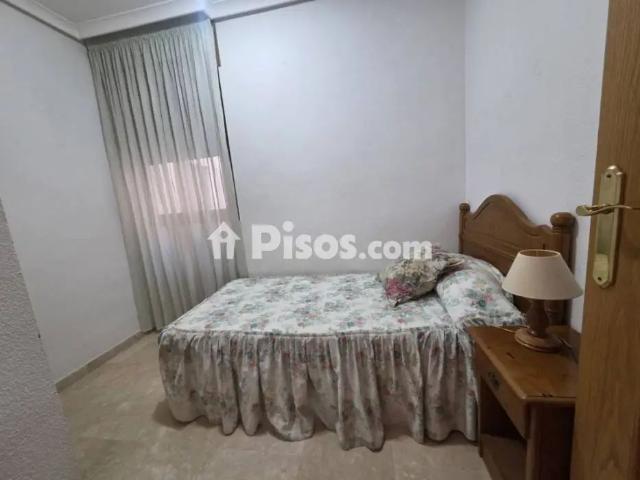 Apartamento en alquiler en Distrito 4, Albacete