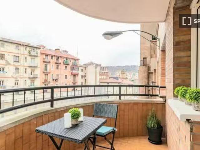 Apartamento en alquiler en Ibaiondo, Bilbao