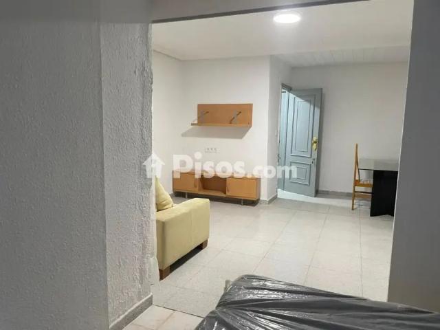 Apartamento en alquiler en Distrito 4, Albacete