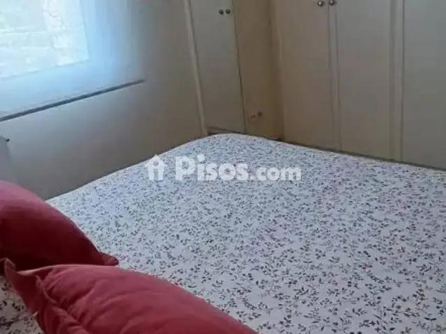 Apartamento en alquiler en Laredo