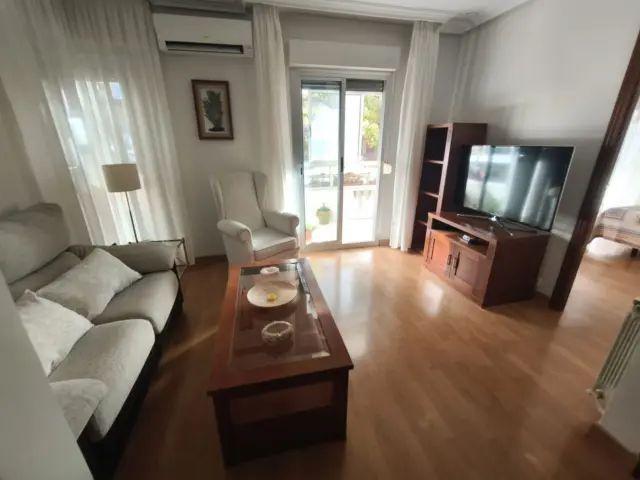 Apartamento en alquiler en San Blas, Cáceres