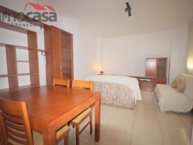 Piso en alquiler en Churriana De La Vega