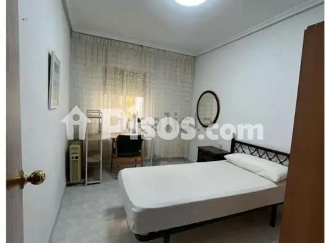 Apartamento en alquiler en San Blas, Cáceres
