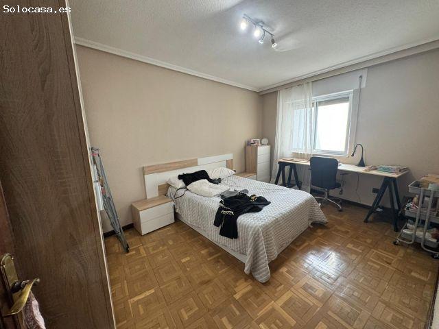 Piso en alquiler en Centro, Salamanca