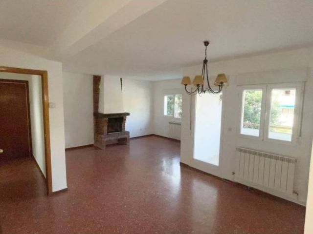 Piso en alquiler en Navalquejigo, El Escorial