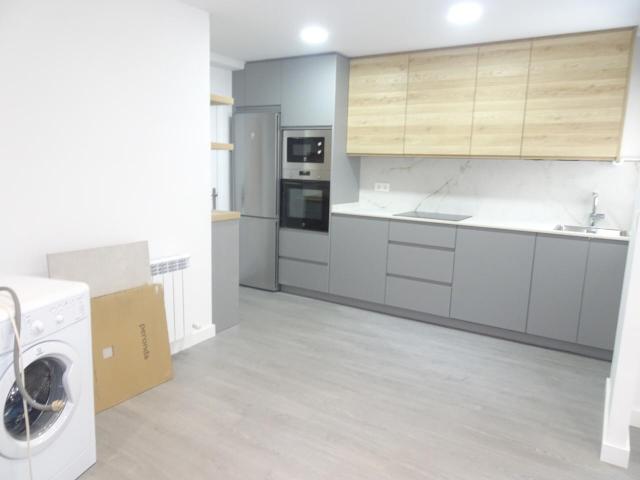 Apartamento en alquiler en El Llano, Gijón