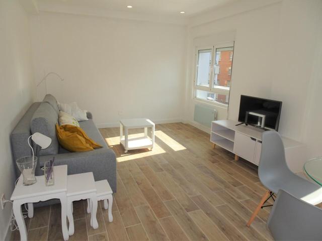 Apartamento en alquiler en El Llano, Gijón