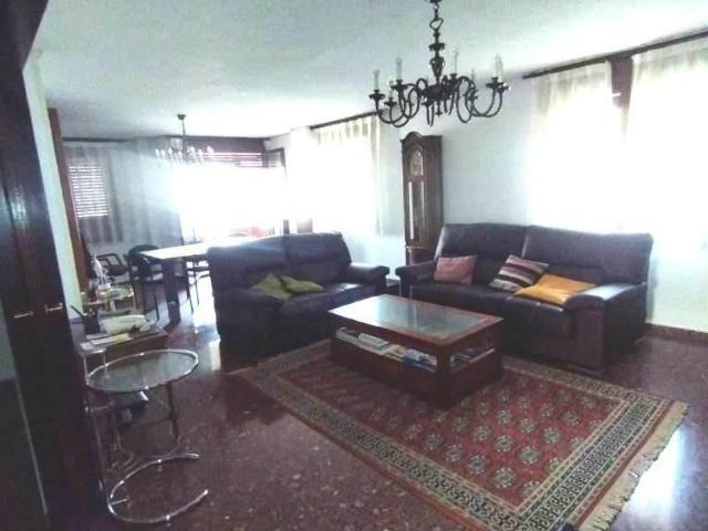 Piso en alquiler en Elche