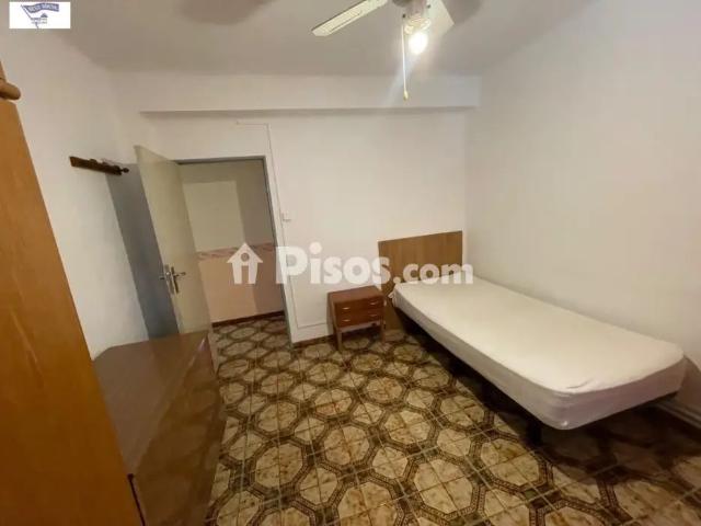 Apartamento en alquiler en Distrito 4, Albacete