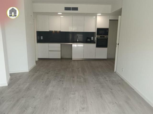 Piso en alquiler en Esplugues De Llobregat, Cortes