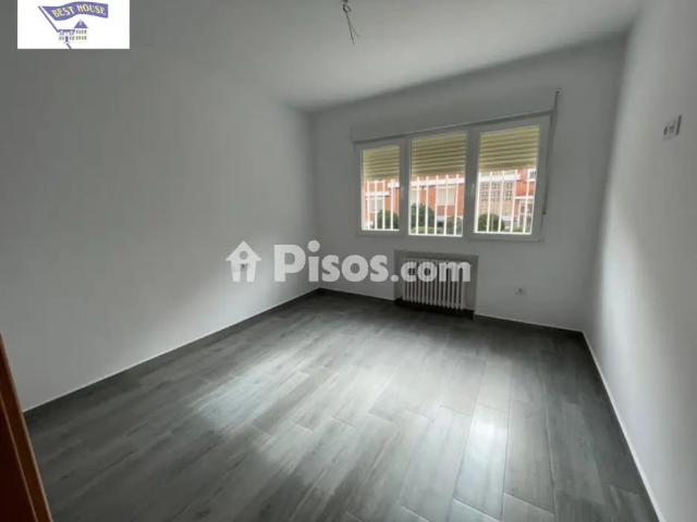 Apartamento en alquiler en Distrito 4, Albacete