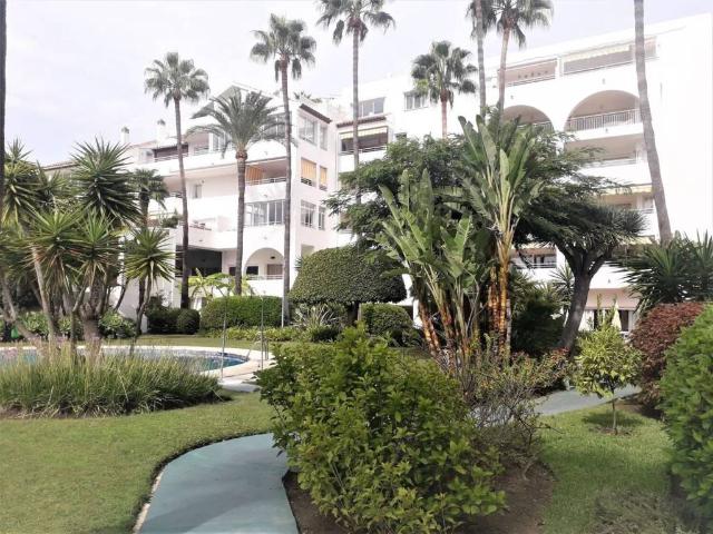 Piso en alquiler en Estepona, Vistalaya Villas