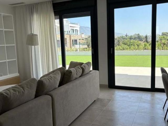 Piso en alquiler en Estepona, Málaga