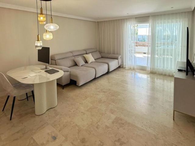 Piso en alquiler en Estepona, Málaga