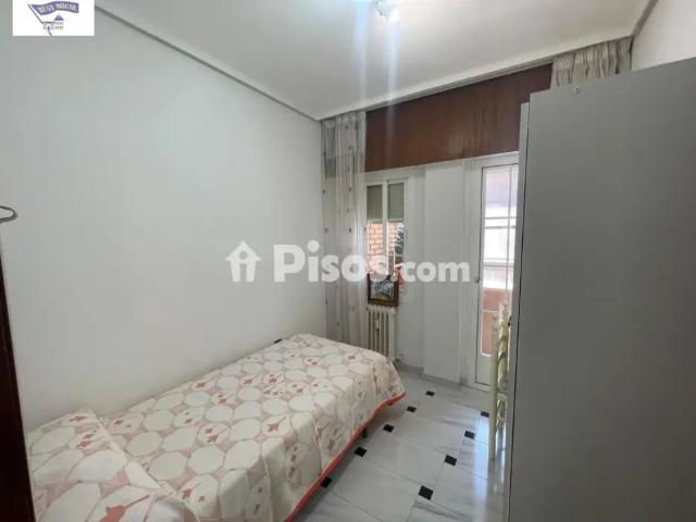 Apartamento en alquiler en Distrito 4, Albacete